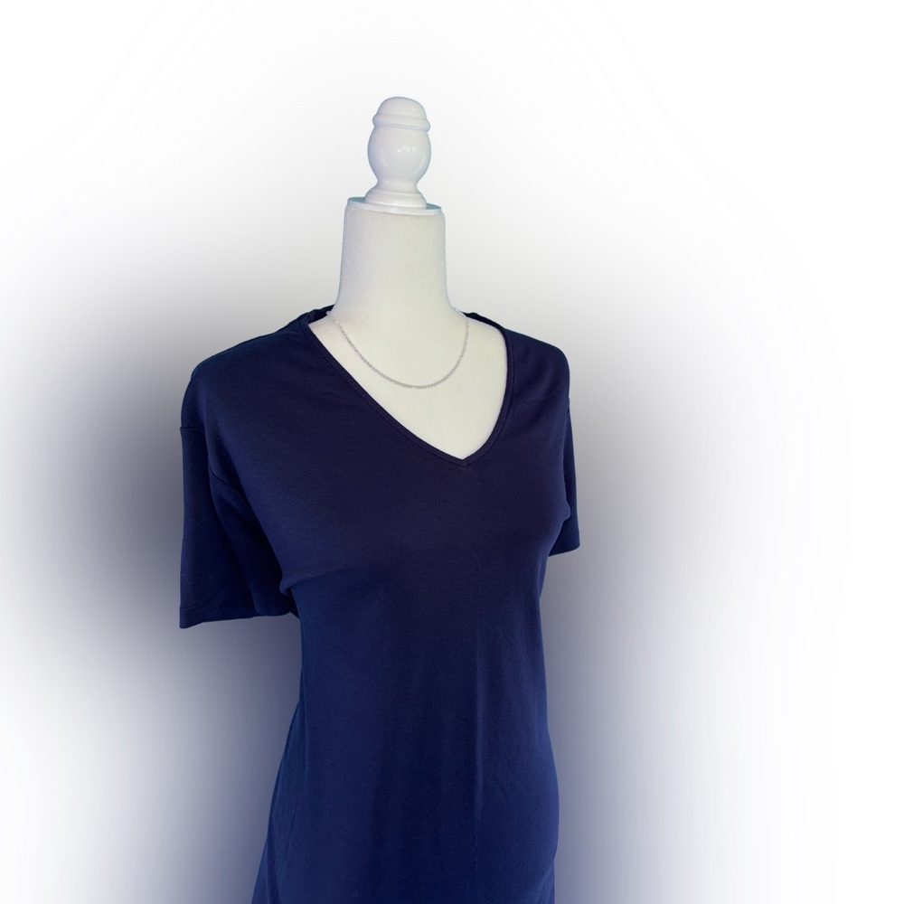 Isaac Mizrahi Live! Essentials Plus Size 4X Navy Blue V-Neck Pima Cotton Tee - Picture 2 of 5